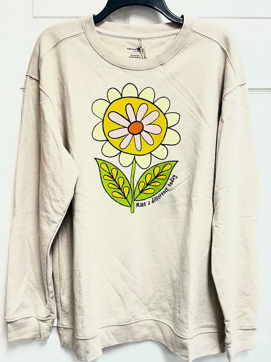 NATURAL LIFE Tops - NATURAL LIFE Cream Graphic Crewneck Sweatshirt sz M